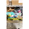 Image 1 : BOX OF ASSORTED KITCHENWARE; POT HOLDERS, SPONGES, CUTTING BOARDS AND MORE