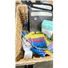 Image 2 : BASKET OF ASSORTED MICROFIBER TOWELS, OVEN MITS AND SCRUBBERS