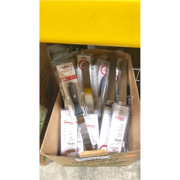 BOX OF FAT DADDIES OFFSET SPATULAS