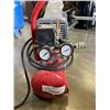 Image 2 : CLARK AIR COMPRESSOR