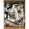 Image 2 : BOX OF DECORATIVE SHELF BRACKETS