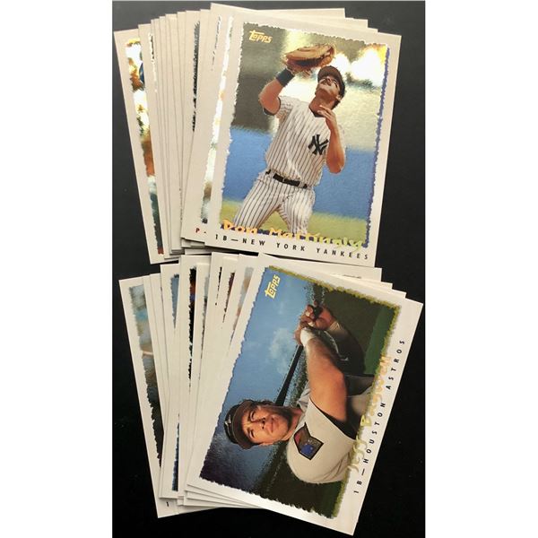 1995 TOPPS BASEBALL COLLECTION (25)