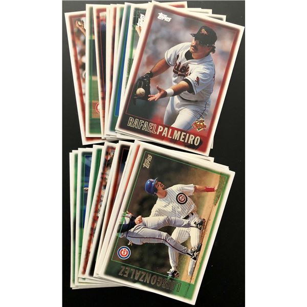 1997 TOPPS BASEBALL COLLECTION (25)