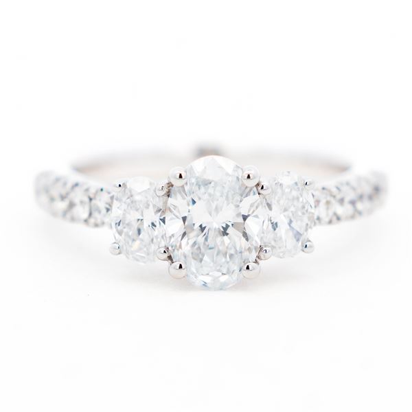 10KWG 2.00ctw Lab Grown Oval Cut Diamond Ring E-F VS, 7.25