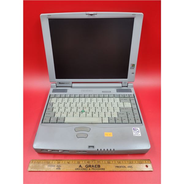 Toshiba Tecra 520CDT Satellite Laptop