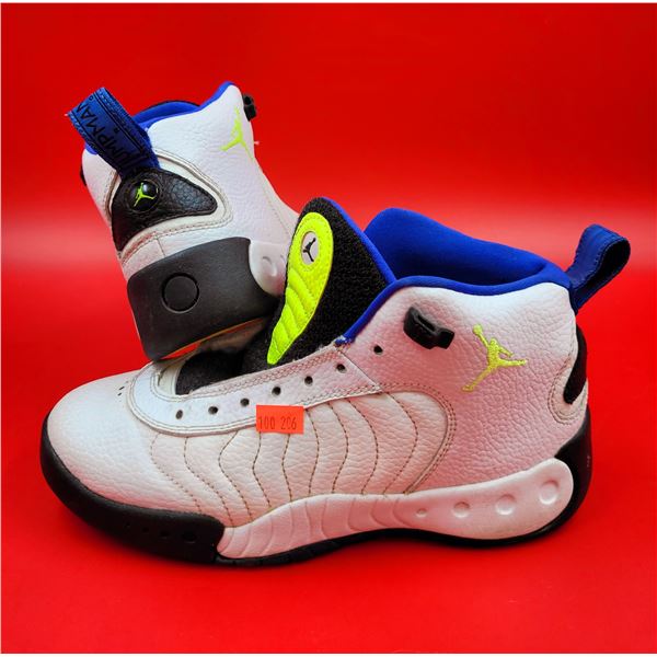 Pair Of Size: 5.5Y Jordan Jumpman Pro Sneakers