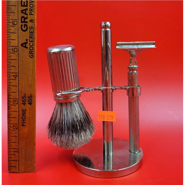 VTG Shaving Razor & Brush Set