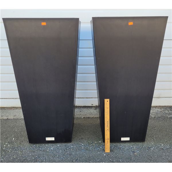 2 Black Veradek Planters