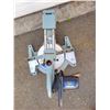 Image 2 : King Canada 10" Sliding Compound Miter Saw