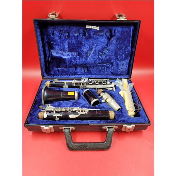 Evette Clarinet w/ Case