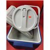Image 2 : Coleman Drink Cooler & Coleman Cooler