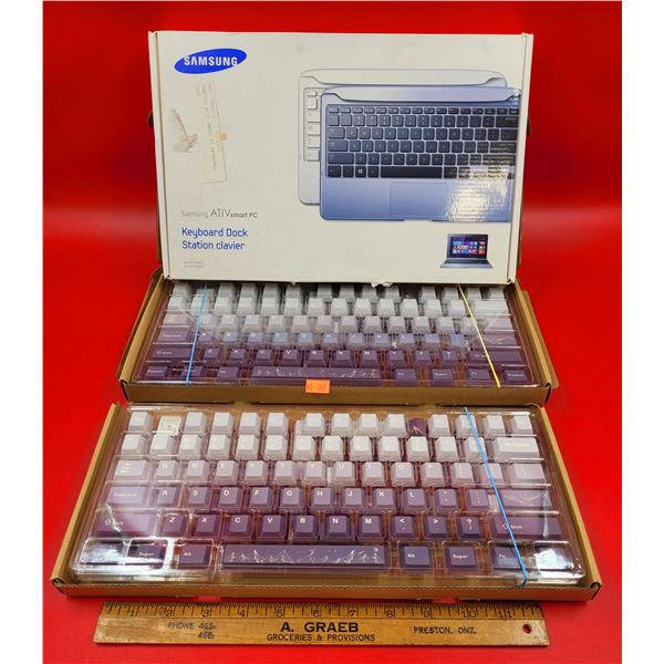 2 Sets of Purple Mountain Keycaps & Samsung Keyboard Dock
