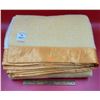 Image 1 : Ayerloom Pure Wool Blanket Made in Canada