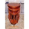 Image 2 : 3 Birdeye Maple Nesting Round Tables