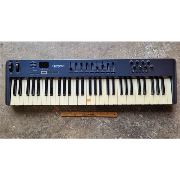 Oxygen61 Piano Keyboard