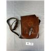Image 1 : Vintage 10" Tall Leather Carry Bag