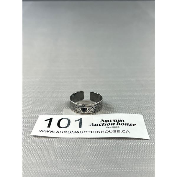 Vintage 925 Sterling Silver Engraved Ring Band