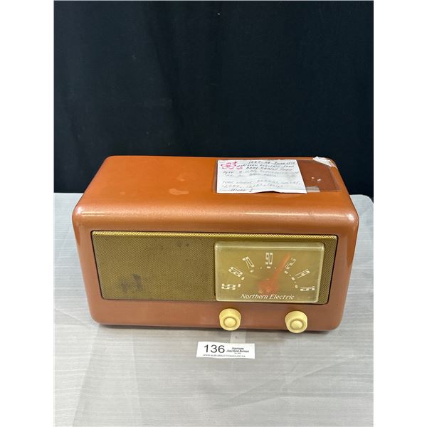 1947-48 Bakelite Northern Electric Baby Champ Radio, Working Condition