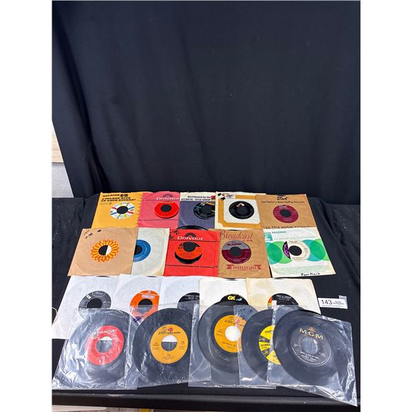 Lot of 20 45 Records Dominque, Joe Henderson, Etc