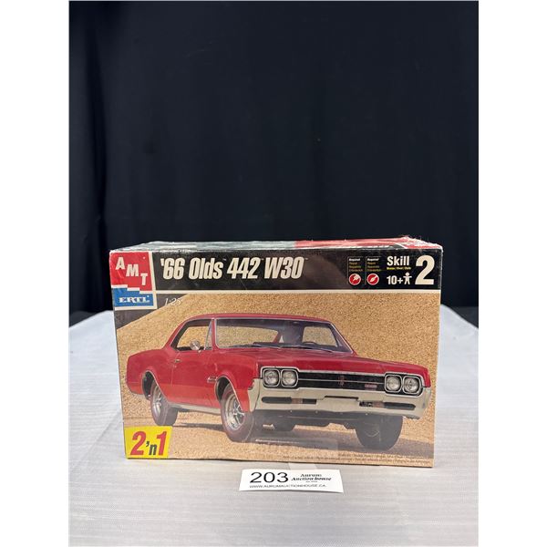 New Seled '66 Olds 442 W30 Model Kit