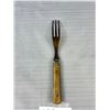 Image 3 : 1800s Rustic Fork with Horn Handle