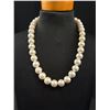 Image 2 : Large Pearls Necklace