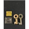 Image 5 : Lot of Vintage Collectible Pins + 2 Railway Keys