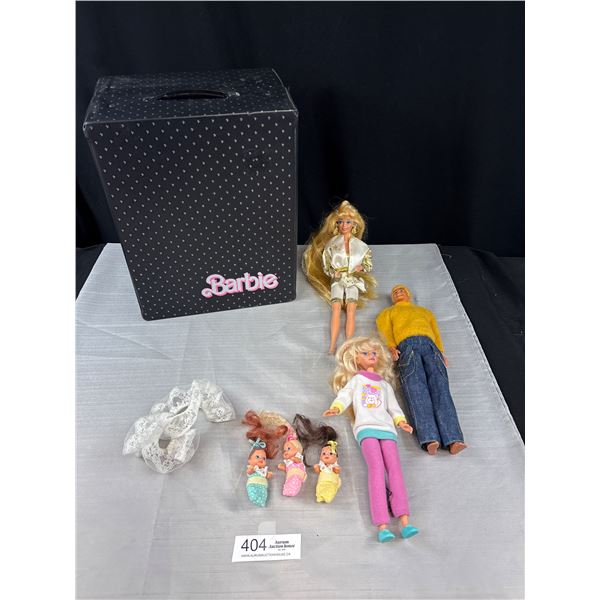 Vintage Barbie Case w/ Barbies and Ken Doll