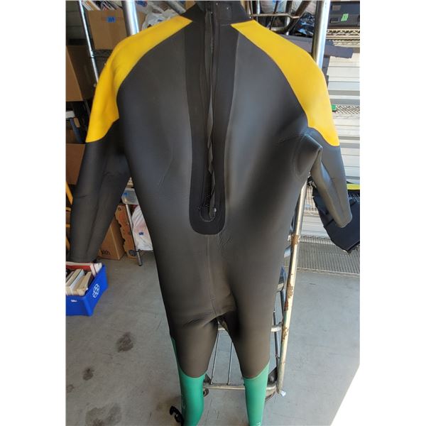 Gul Wet Suites - Mens Large