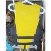 Image 2 : Fluid LIfe Jacket - Size Adult Medium Large