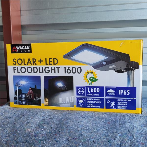 New Wagan Tech Solar + LED Floodlight 1600