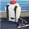 Image 3 : Chapin ProSeries Backpack Sprayer 4 Gallon Model 61800