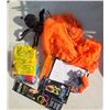 Image 5 : Large Grey Tote with Hallowe'en Accessories