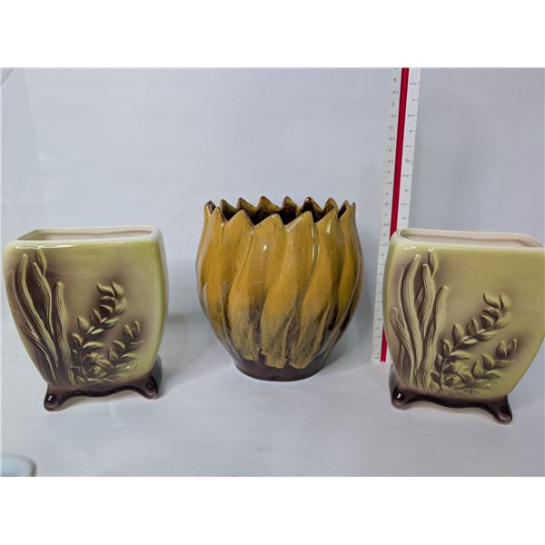 Copely Deer Planter Set and a Vintage Pottery Planter (crack)