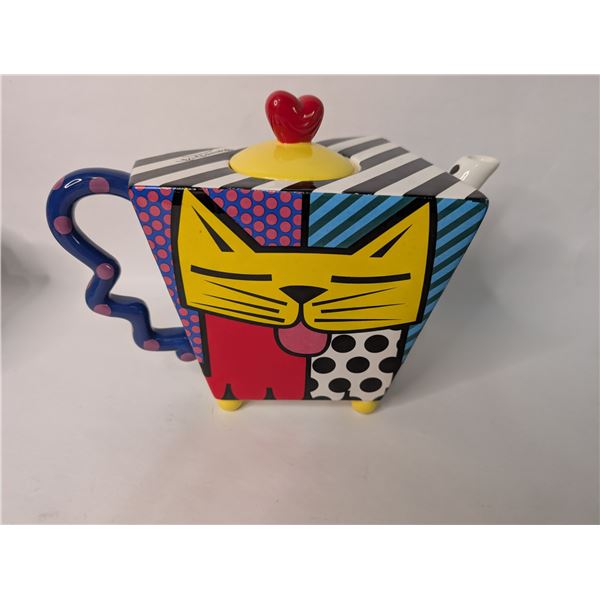 Romero Britto Cat Tea Pot * small chip