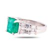 Image 2 : 4.40 ctw Emerald and 1.07 ctw Diamond 18K White Gold Ring (Minor Oil Treatment)