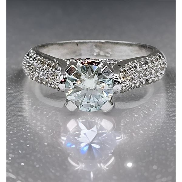 Sparkling 1.75 Ct VVs1 Lab Simulated Diamond Engagement Ring