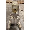 Image 1 : BLAKESLEE 30 QUART MIXER W/ PADDLE & WHISK