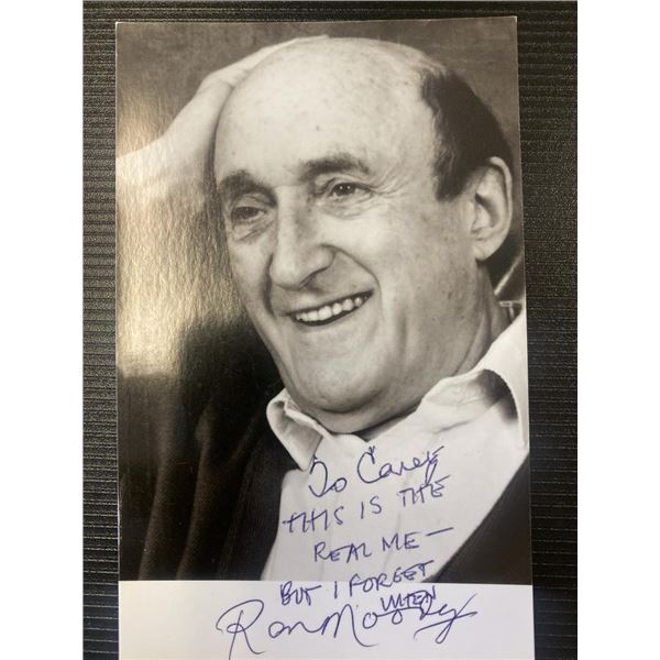 Oliver! Ron Moody original signature