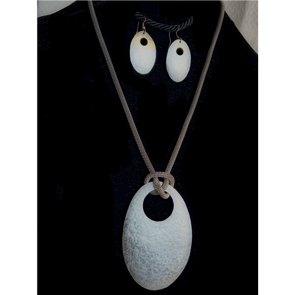 Vintage Hand-Hammered Artisan Pendant & Earring Set – Brutalist Modernist Style