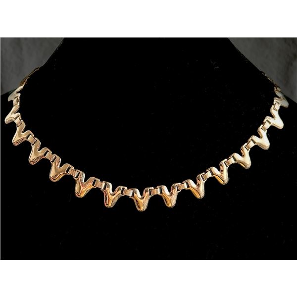 Vintage 1980s Gold Tone Sculptural Link Necklace – Zigzag Design