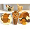 Image 3 : Lot of Vintage 1970s Kitchen Décor and Wood Items