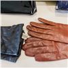 Image 5 : Vintage Handbag and Glove Collection