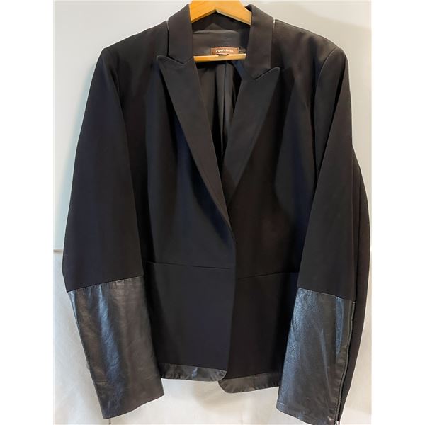 Danier Leather Women’s Blazer – Size XL – Black with Italian Leather Trim