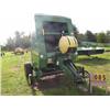 Image 2 : John Deere 467 Round Baler