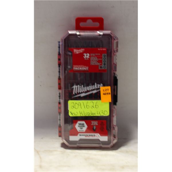 NEW SEALED MILWAUKEE 32PC IMPACT DRIVER BIT SET