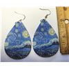 Image 1 : 18)  PEAR SHAPED "STARRY NIGHT" DROP