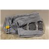 Image 1 : LADIES GUESS JEANS SZ 24