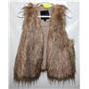 Image 1 : LADIES LARGE FAUX FUR CHEETAH PRINT VEST-ESTATE