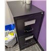 Image 2 : ONSITE: OFFICE DESK, 3 CHAIRS & FILING CABINET